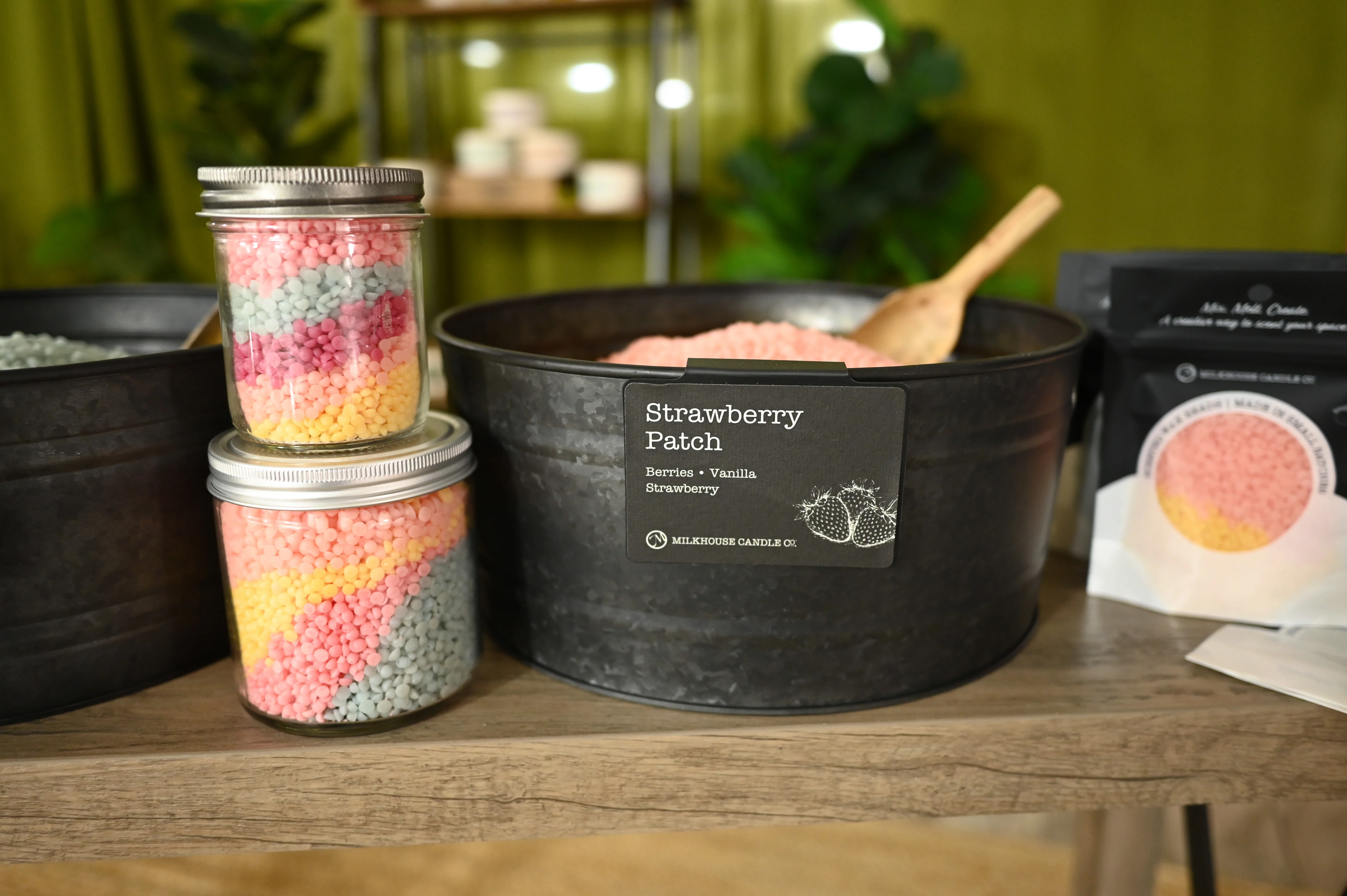 Candle Bar - 10 oz Glass Wicked Jar with Lid - Image 4